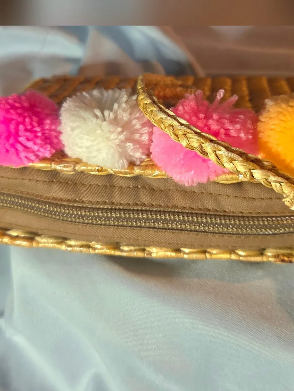 WRISTLET Sea & Grass Eva Pom-Pom Wristlet Clutch - Woven Seagrass NWT